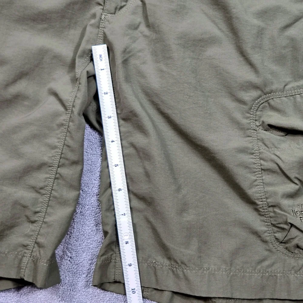 The‎ North Face Two Cargo Shorts Mens 32 Olive and Grey Hiking Utility Bundle